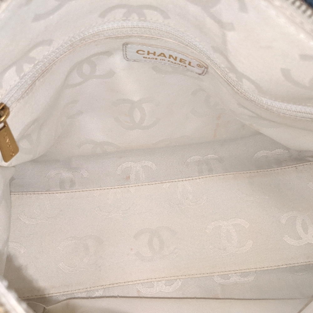 ✅PRICE FIRM✅CHANEL Gold Hoop Shoulder Bag - Picture 9 of 12